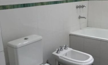 Casa en venta - 6 Dormitorios 2 Baños - Galpón - 288Mts2 - Santa Fe