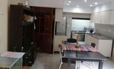 Casa en venta - 6 Dormitorios 2 Baños - Galpón - 288Mts2 - Santa Fe