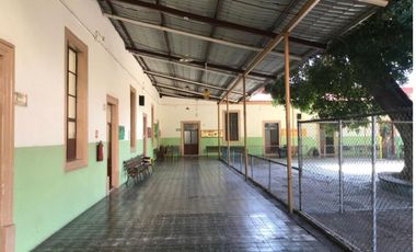 VENTA DE EDIFICIO COMO TERRENO COMERCIAL EN EL CENTRO DE GUADALAJARA, JALISCO.