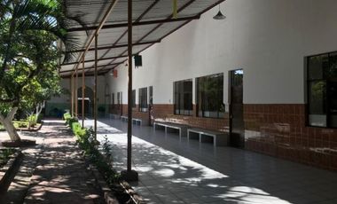 VENTA DE EDIFICIO COMO TERRENO COMERCIAL EN EL CENTRO DE GUADALAJARA, JALISCO.