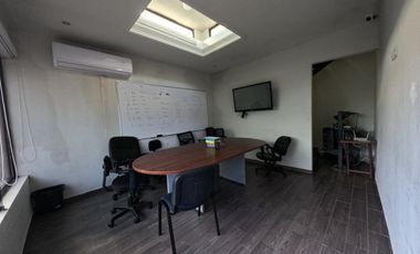 BODEGA COMERCIAL CON OFICINA EN VENTA EN COL. DEL MAESTRO