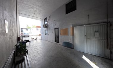 BODEGA COMERCIAL CON OFICINA EN VENTA EN COL. DEL MAESTRO