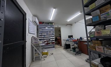 BODEGA COMERCIAL CON OFICINA EN VENTA EN COL. DEL MAESTRO