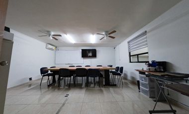 BODEGA COMERCIAL CON OFICINA EN VENTA EN COL. DEL MAESTRO
