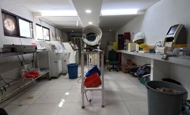 BODEGA COMERCIAL CON OFICINA EN VENTA EN COL. DEL MAESTRO