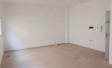 ALQUILO - Local en Barrio San Martin