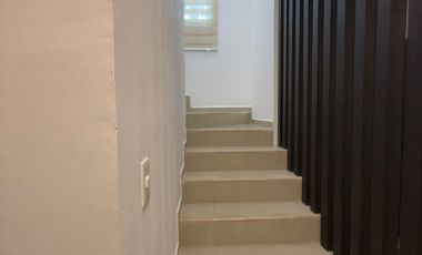 CASA EN VENTA MERIDA, FRACC. ALGARROBOS RESIDENCIAL, ENTREGA INMEDIATA.