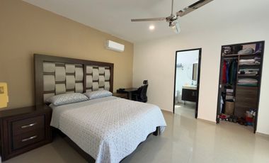 CASA EN VENTA MERIDA, FRACC. ALGARROBOS RESIDENCIAL, ENTREGA INMEDIATA.