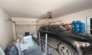 CASA EN VENTA MERIDA, FRACC. ALGARROBOS RESIDENCIAL, ENTREGA INMEDIATA.