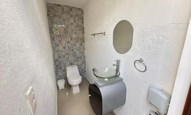 CASA EN VENTA MERIDA, FRACC. ALGARROBOS RESIDENCIAL, ENTREGA INMEDIATA.