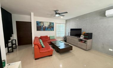 CASA EN VENTA MERIDA, FRACC. ALGARROBOS RESIDENCIAL, ENTREGA INMEDIATA.