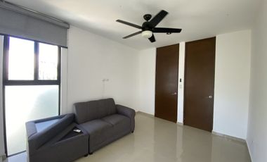 CASA EN RENTA MERIDA, CONKAL, PRIVADA MONTEVERDE, ENTREGA INMEDIATA.