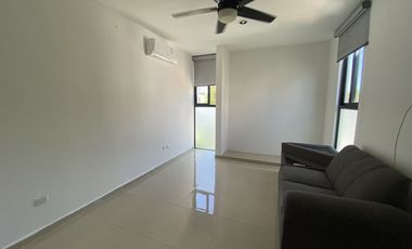 CASA EN RENTA MERIDA, CONKAL, PRIVADA MONTEVERDE, ENTREGA INMEDIATA.