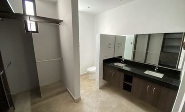 CASA EN RENTA MERIDA, SANTA GERTRUDIS COPO, PRIVADA LUANA, ENTREGA INMEDIATA