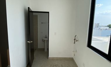 CASA EN RENTA MERIDA, SANTA GERTRUDIS COPO, PRIVADA LUANA, ENTREGA INMEDIATA