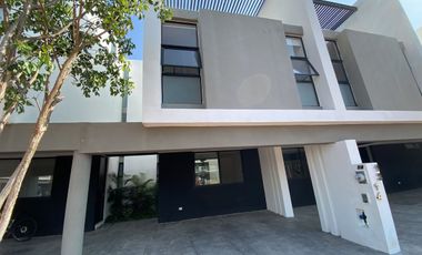 CASA EN RENTA MERIDA, SANTA GERTRUDIS COPO, PRIVADA LUANA, ENTREGA INMEDIATA