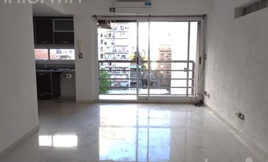 Monoambiente con balcón - Belgrano - ALQUILER
