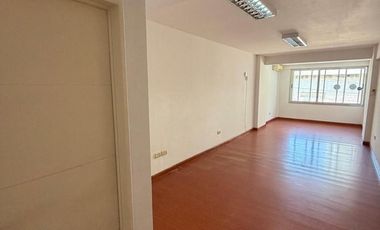 Oficina en Banfield Este