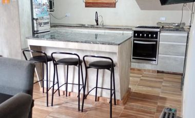 Vende Casa 2 dormitorios en Centenario -Barrio Sarmiento