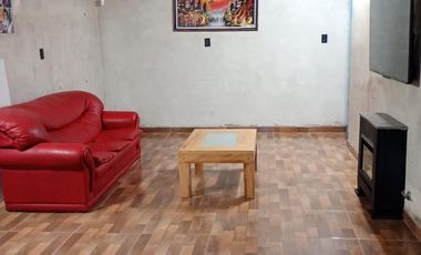 Vende Casa 2 dormitorios en Centenario -Barrio Sarmiento