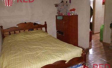 Vende Casa 2 dormitorios en Centenario -Barrio Sarmiento
