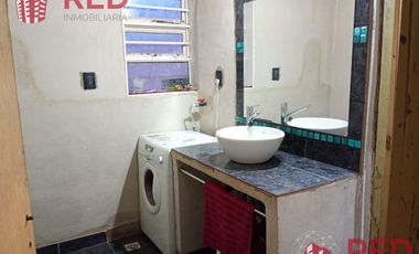 Vende Casa 2 dormitorios en Centenario -Barrio Sarmiento
