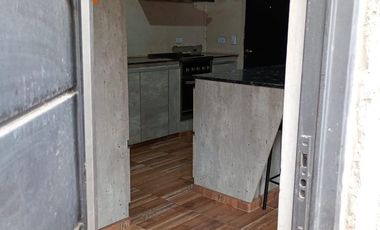 Vende Casa 2 dormitorios en Centenario -Barrio Sarmiento