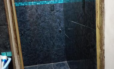 Vende Casa 2 dormitorios en Centenario -Barrio Sarmiento