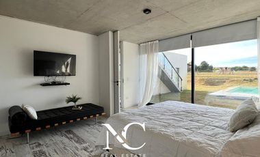 Casa en venta en Costa Esmeralda con fondo al polo