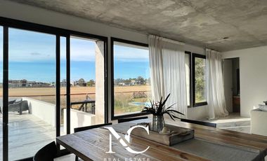 Casa en venta en Costa Esmeralda con fondo al polo