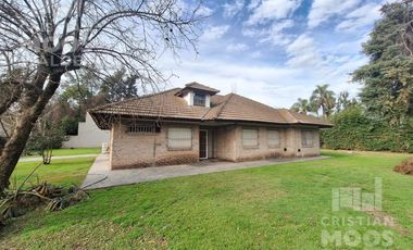 Casa Quinta en alquiler excepcional ubicación, vivienda o comercial.