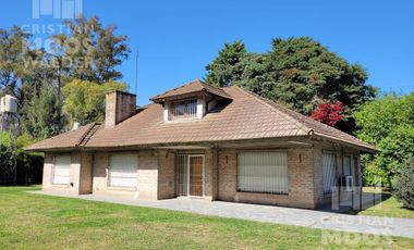 Casa Quinta en alquiler excepcional ubicación, vivienda o comercial.