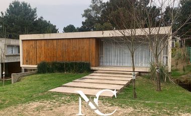 Casa en venta en Costa Esmeralda Sector Deportivo