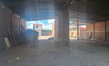 Bodega con oficinas y luz trifásica en renta – 945 m² en Cholula
