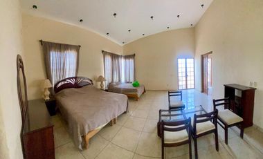 HOTEL EN VENTA SOBRE LA LAGUNA DE EN CAJITITLAN