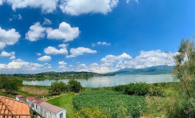HOTEL EN VENTA SOBRE LA LAGUNA DE EN CAJITITLAN
