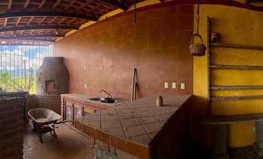 HOTEL EN VENTA SOBRE LA LAGUNA DE EN CAJITITLAN