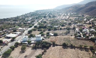 Terreno en Ajijic uso Habitacional Horizontal