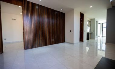 Venta Casa NUEVA  en Provenza 4 Recamaras