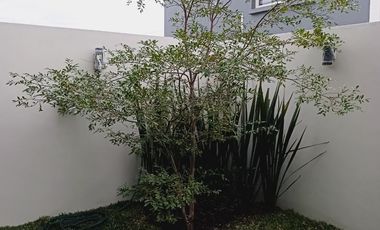 Venta Casa NUEVA  en Provenza 4 Recamaras