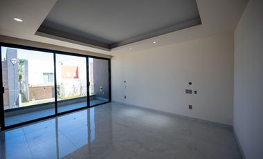 Venta Casa NUEVA  en Provenza 4 Recamaras
