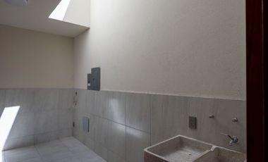 Venta Casa NUEVA  en Provenza 4 Recamaras