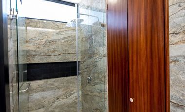 Venta Casa NUEVA  en Provenza 4 Recamaras
