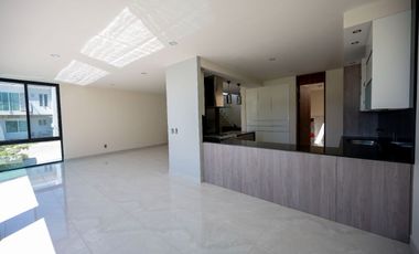 Venta Casa NUEVA  en Provenza 4 Recamaras