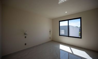 Venta Casa NUEVA  en Provenza 4 Recamaras