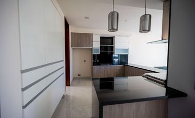 Venta Casa NUEVA  en Provenza 4 Recamaras