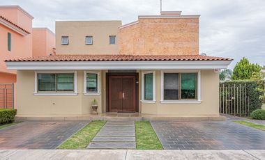 CASA EN COTO 2 RECAMARAS PLANTA BAJA