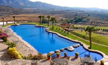 Terreno sobre el campo de golf