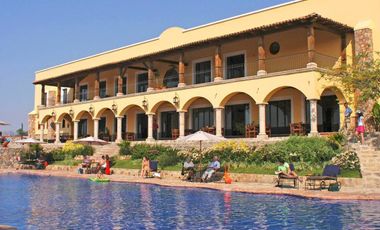 Terreno sobre el campo de golf