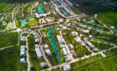 Terreno en Altozano Mérida, privada con Lagos y paisajismo